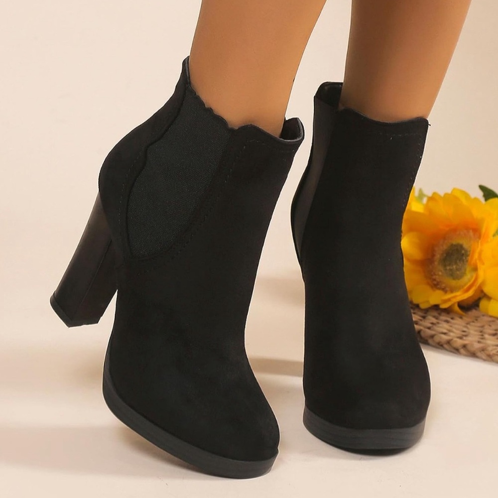 Rampage Women's Size 7M Suede Ankle Boots Black Jading Booties. Like New!!🌟✨🌟✨